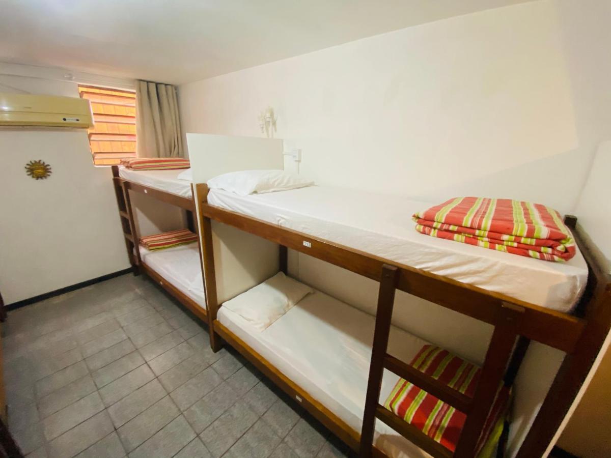 Quatro Ilhas Beach Hostel บอมบินญัส ภายนอก รูปภาพ