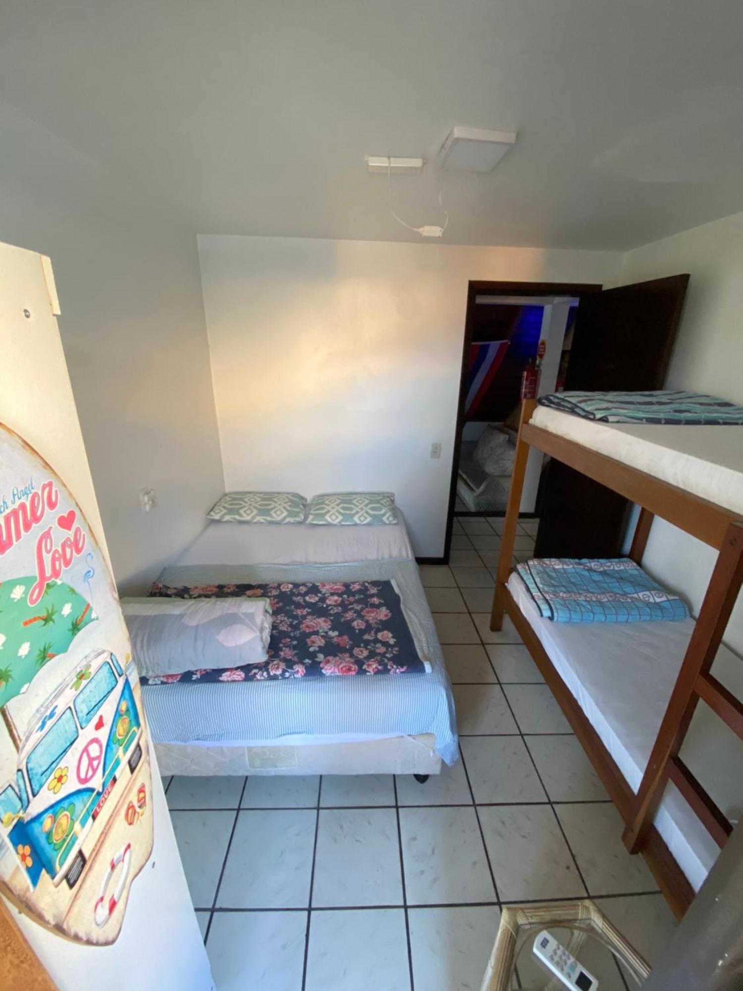 Quatro Ilhas Beach Hostel บอมบินญัส ภายนอก รูปภาพ