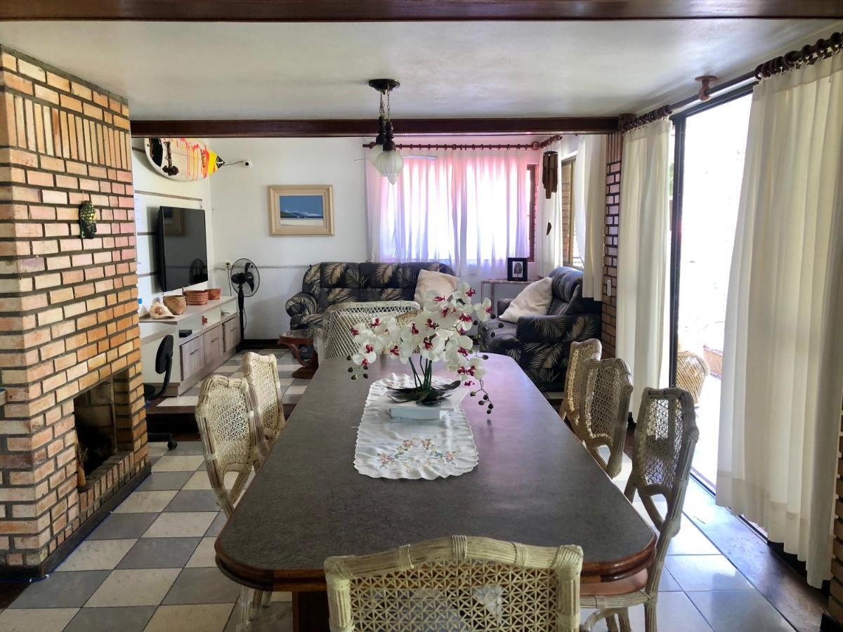 Quatro Ilhas Beach Hostel บอมบินญัส ภายนอก รูปภาพ