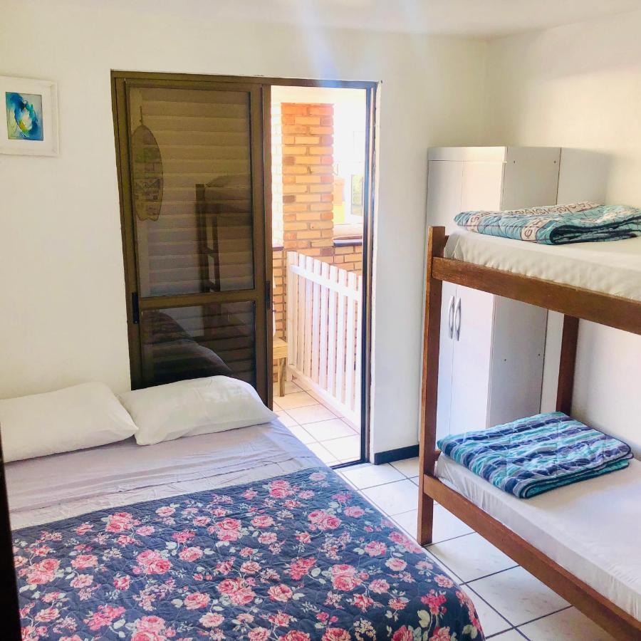 Quatro Ilhas Beach Hostel บอมบินญัส ภายนอก รูปภาพ